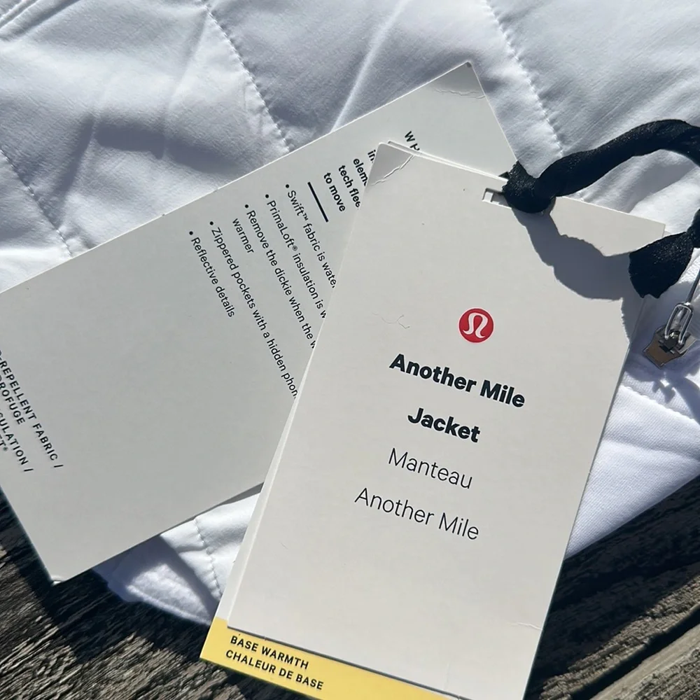 Lululemon Another Mile Jacket White size 6 NWT $228 - Picture 5 of 8